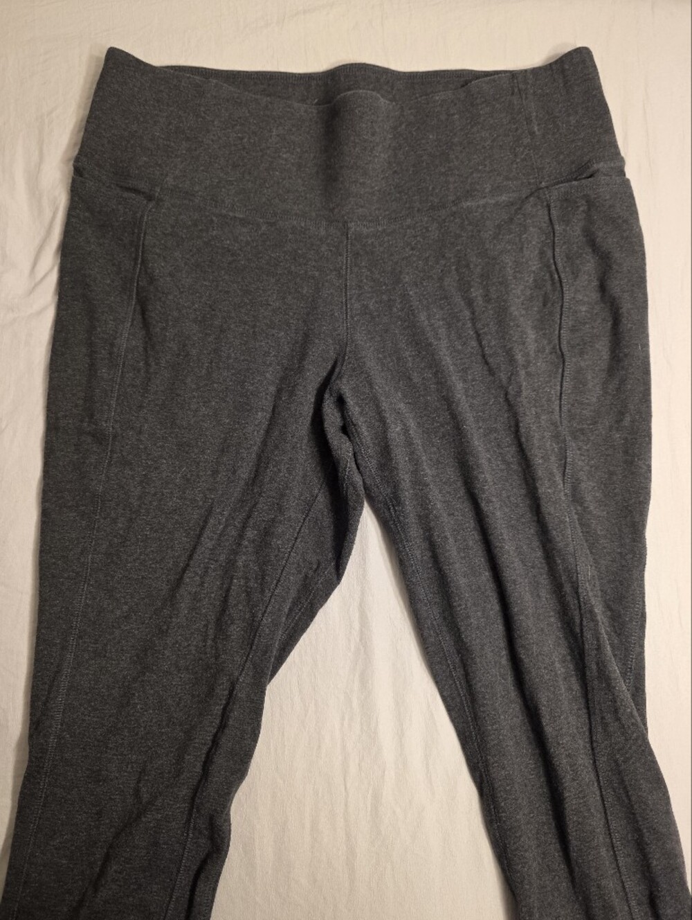 18/20 Livi Lane Bryant Charcoal Gray Leggings Criss Cross Detailing
